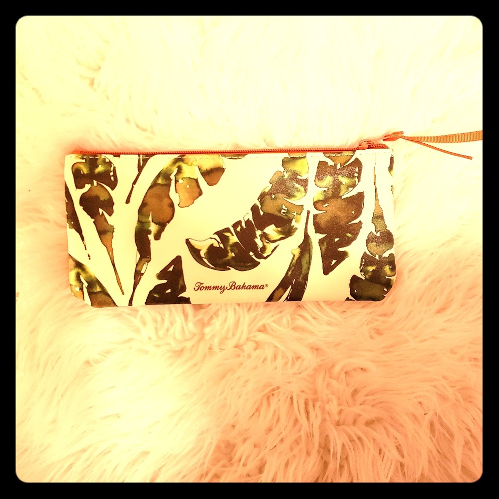 Tommy Bahama accessory bag!